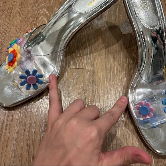 Larroudé x Gabriela Noelle: Garden Mule Deco - Picture 6 of 11